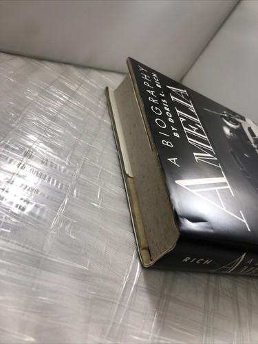 SIGNED BY AUTHOR Amelia Earhart: A Biography - Hardcover By Rich, Doris L. - Picture 14 of 14