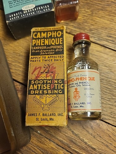 Vintage/Antique Automotive First Aid Kit Bauer & Black No.40 ABBOTT Labs Bottles - Picture 4 of 24