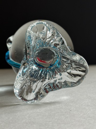 Vintage Murano Style Art Glass Fish in a Bag Paperweight - Picture 8 of 18