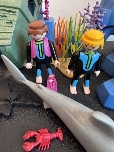 Vintage Playmobil Underwater Scuba Divers Shark Stingray Plants Shipwreck - Picture 3 of 11