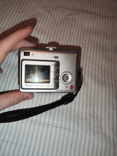 Kodak EasyShare C530 5.0MP Digital Camera - Silver - Picture 6 of 9