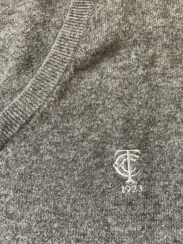 Suéter de golf Peter Miller cuello en V 100 % cachemira para hombre talla mediana TCC - Imagen 2 de 8
