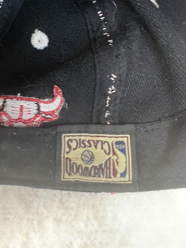 Chicago Bulls Mitchell & Ness Strapback Hat Black Red Aztec Print Strap - Picture 6 of 7