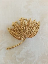 Signed PIM Piscitelli Gold tone Filigree Flower Brooch/Pin