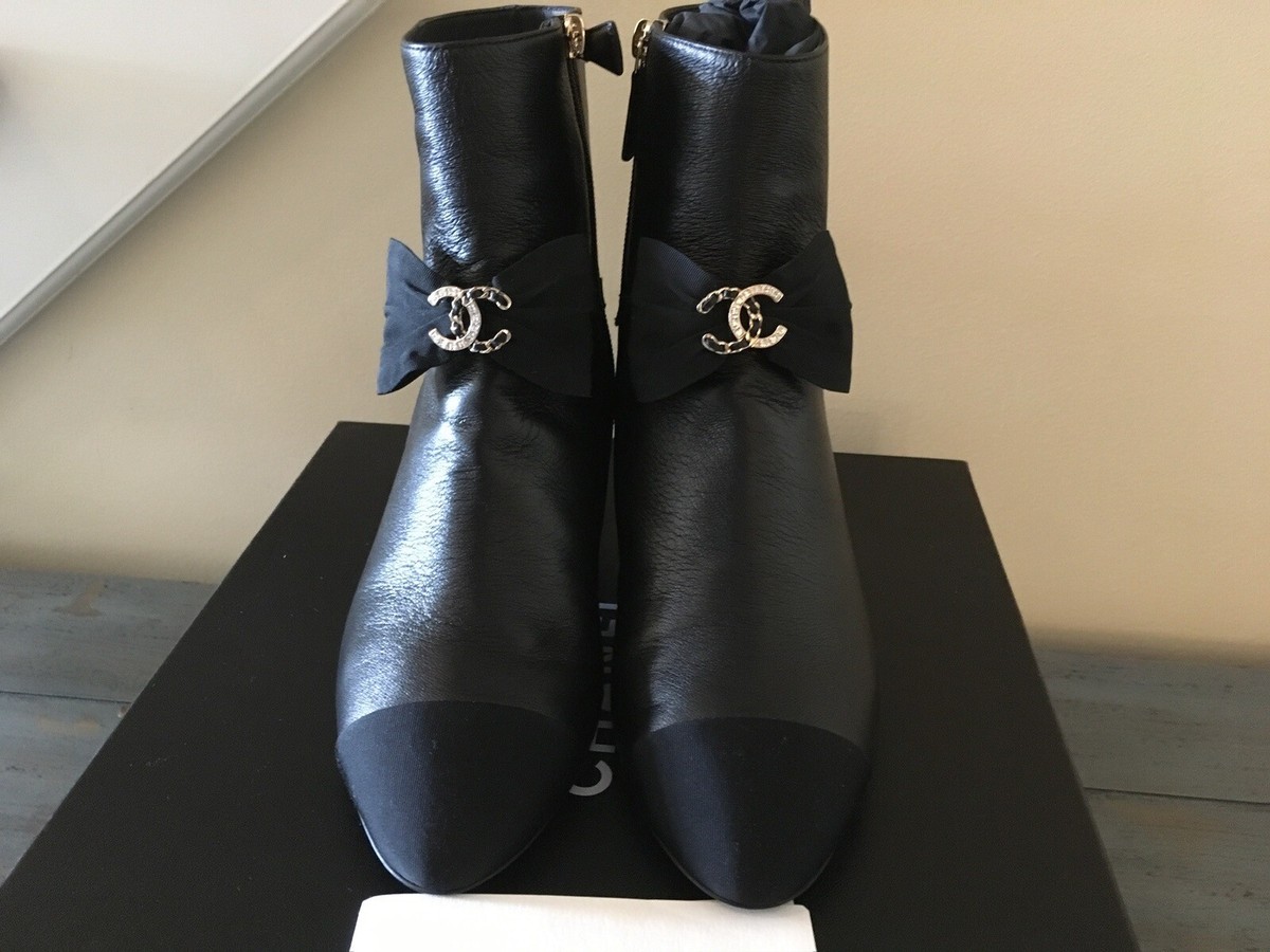 Auth Bnib Chanel Boots With Bow And CC Crystal Size 38 Ankle
