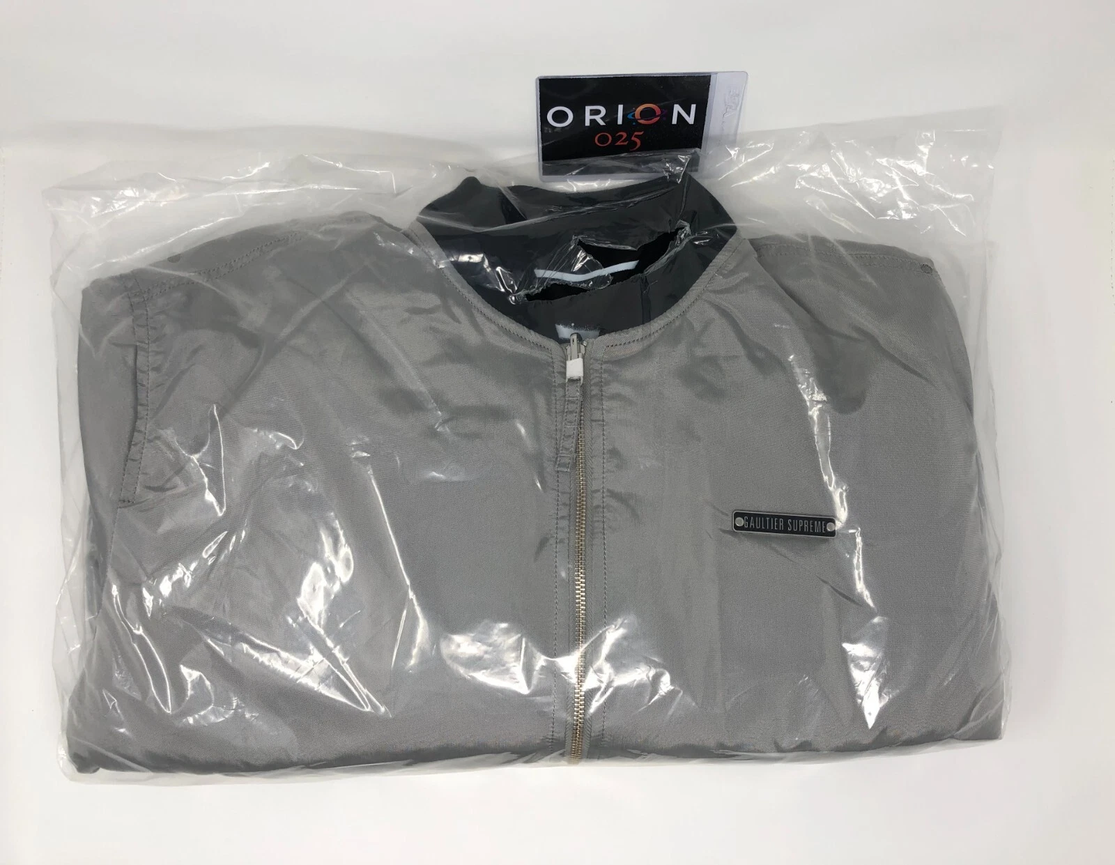 Supreme   Sac à dos réversible Jean Paul Gaultier MA 1 veste argent grande L SS19