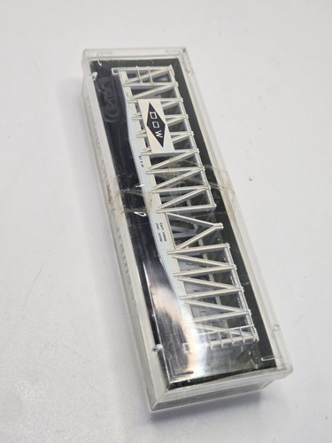 N Scale Postage Stamp DOW 70t Container Flat Car C37196 - Picture 9 of 13