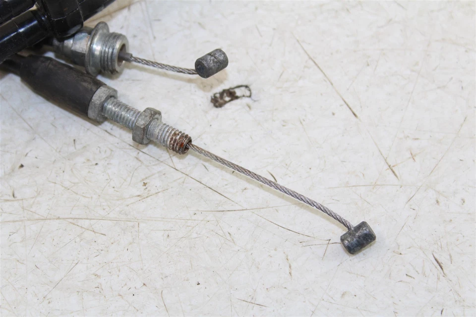 Yamaha WR 250F 2001 carcasa de tubo de acelerador con cables de acelerador Foto 3 de 4