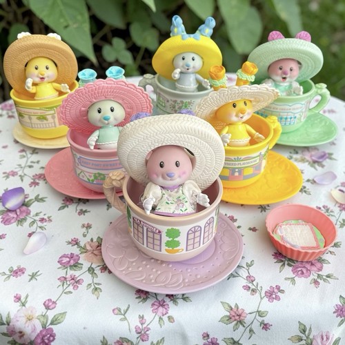 Vintage 90s Tomy TEA BUNNIES Lot Of 6 With Plates And Cups