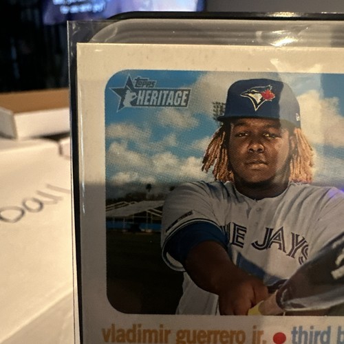 2020 Topps Heritage Vladimir Guerrero Jr. Clubhouse Collection Relic Blue Jays - Bild 2 von 6
