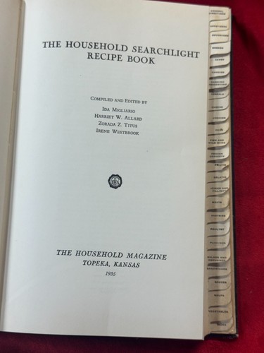 Vintage 1940 “The Household Searchlight Recipe Book” COOKBOOK Indexed HC Good - Bild 3 von 6