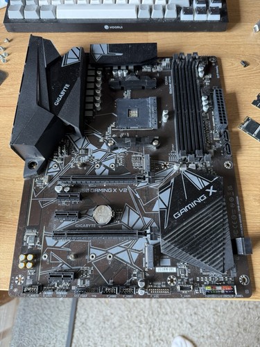 GIGABYTE B550 GAMING X V2 ATX Motherboard - Black