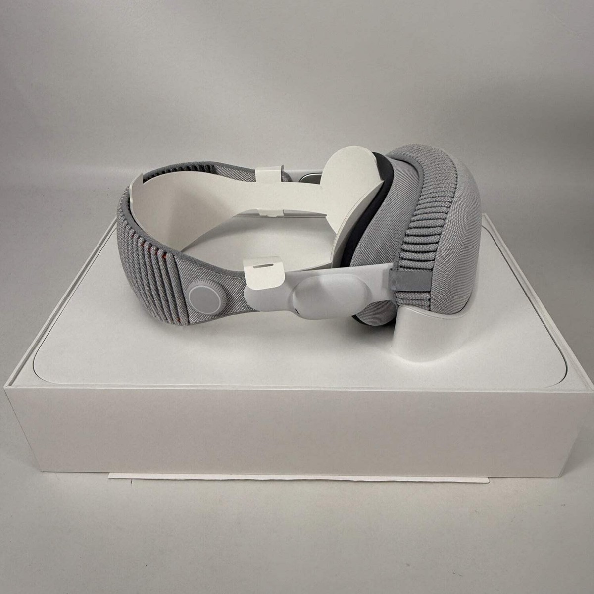 Apple Vision Pro Headset 256GB Spatial Computer MQL83LL/A | eBay