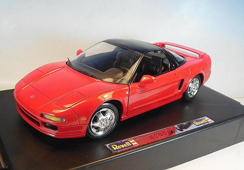 Revell 1/18 Honda NSX rot mit schwarzem Dach in OVP #5500 - Bild 2 von 3
