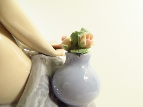 Statuina porcellana vintage Lladro artista modello 5417 con base in legno, 12", LEGGI - Foto 7 di 12