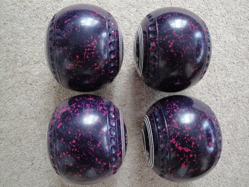TAYLOR ACE SIZE 2 A 23 WB (R) SET OF FOUR COLOURED BOWLS GOLFER IMAGE NICE SET - Picture 8 of 11