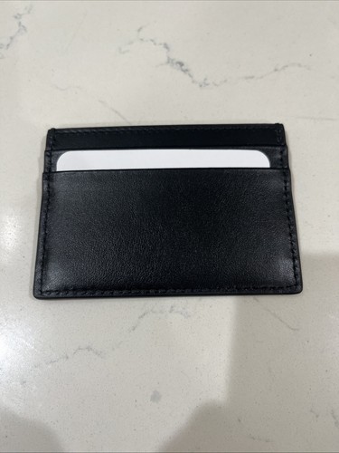 Gucci Black Leather Cardholder – Authentic with Certificate & Gold Logo *MINT* - Picture 2 of 4