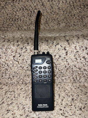 RadioShack PRO-49 10-Ch Direct Entry Programmable Scanner 20-306 TESTED
