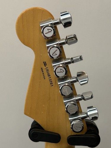 Fender American Deluxe Stratocaster- 60th Anniversary - Picture 14 of 17