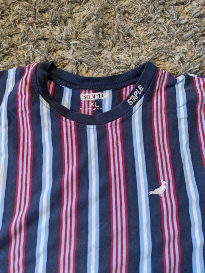 Camisa listra vertical Staple Pigeon azul vermelha GG - Imagem 2 de 2