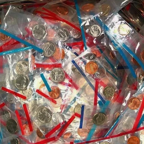 40 Mint State Coins, 1c, 5c, 10c, 25c Uncirculated Mint Cello's - Picture 2 of 4