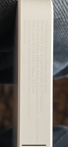 ESR Halo Lock 6000 mAh Wireless MagSafe Ladegerät. - Bild 6 von 7