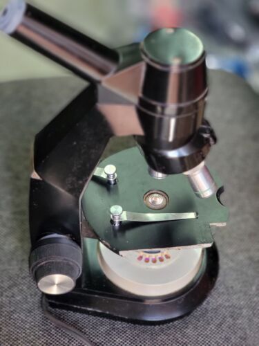 Microscopio vintage Bausch & Lomb 40x 10x 5x con luces - Imagen 3 de 3