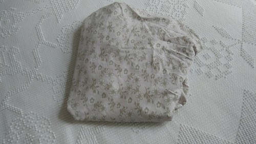 Sábana bajera de Cocolo, topo, blanco y rosa lavanda pálido - Imagen 2 de 6