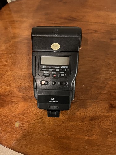 Quantaray PZ-1 DSZ Black Dual Swivel TTL Power Zoom Shoe Mount Flash-Tested - Picture 2 of 5