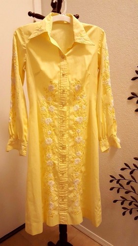 Abito Vintage Giallo Ricamato Fiori Bottoni Ottime Condizioni S-M