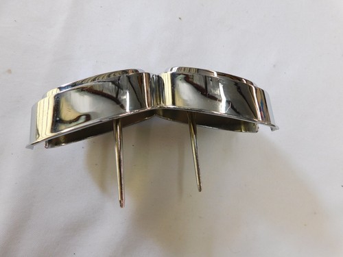 NOS OEM GM 1970 Chevelle SS Grille Ornament Emblem Trim Chevrolet - Picture 4 of 10