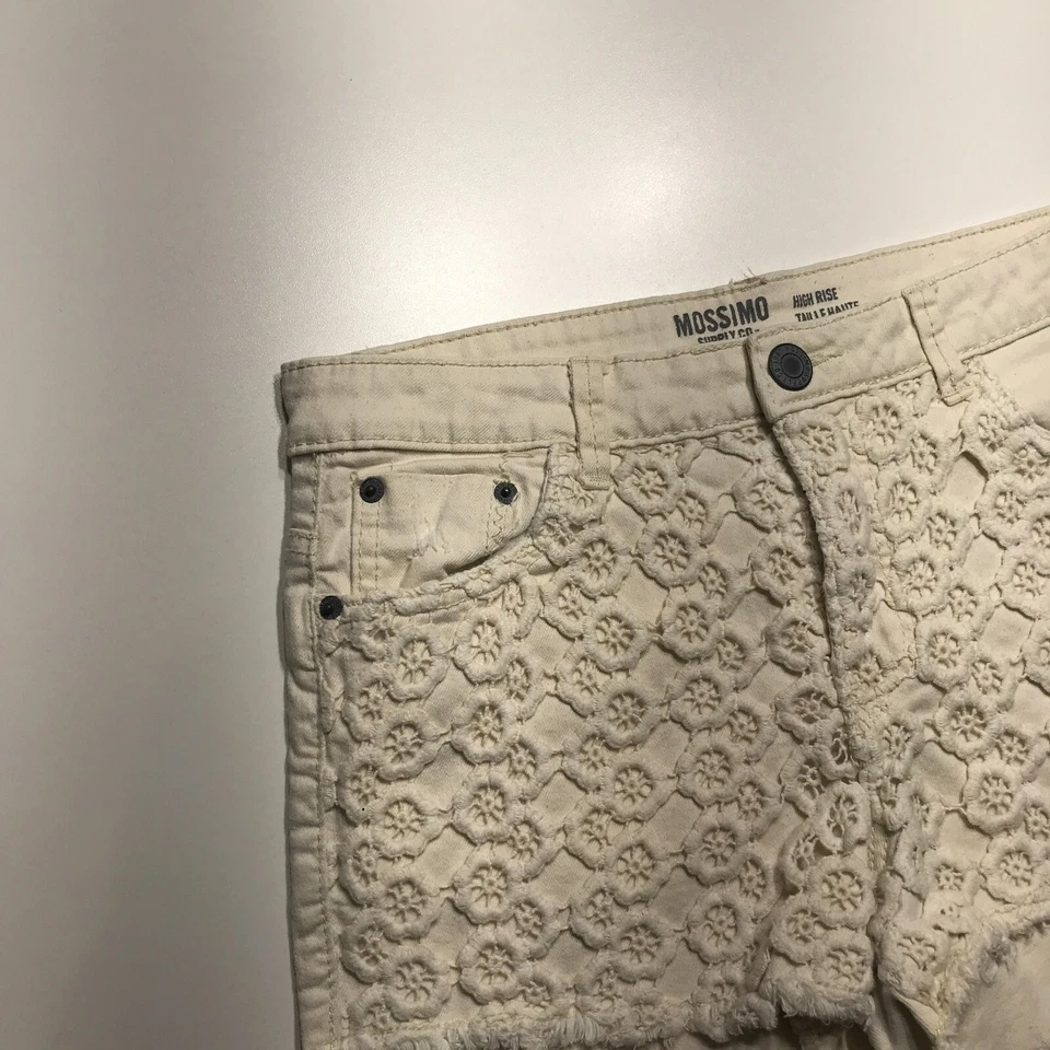 Pantalones Cortos Mossimo Juniors 9 Crema Denim Tiro Alto Crochet Floral Deshilachado Dobladillo Corto Foto 4 de 4