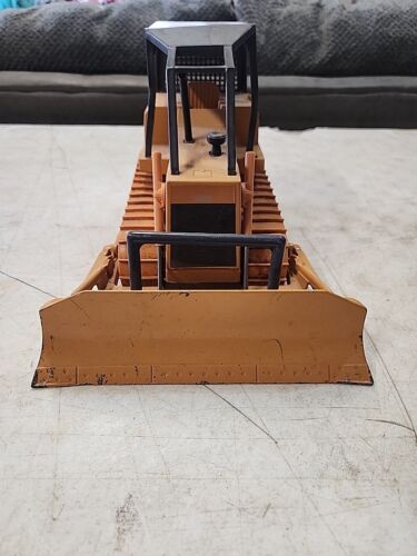 Bulldozer giocattolo vintage ERTL pressofuso custodia pista lunga 1987 - Foto 5 di 8
