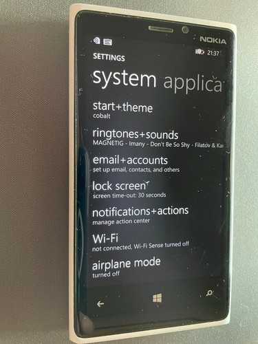 Nokia Lumia 920 - White DOES NOT WORK - FOR PARTS ONLY - Picture 3 of 4