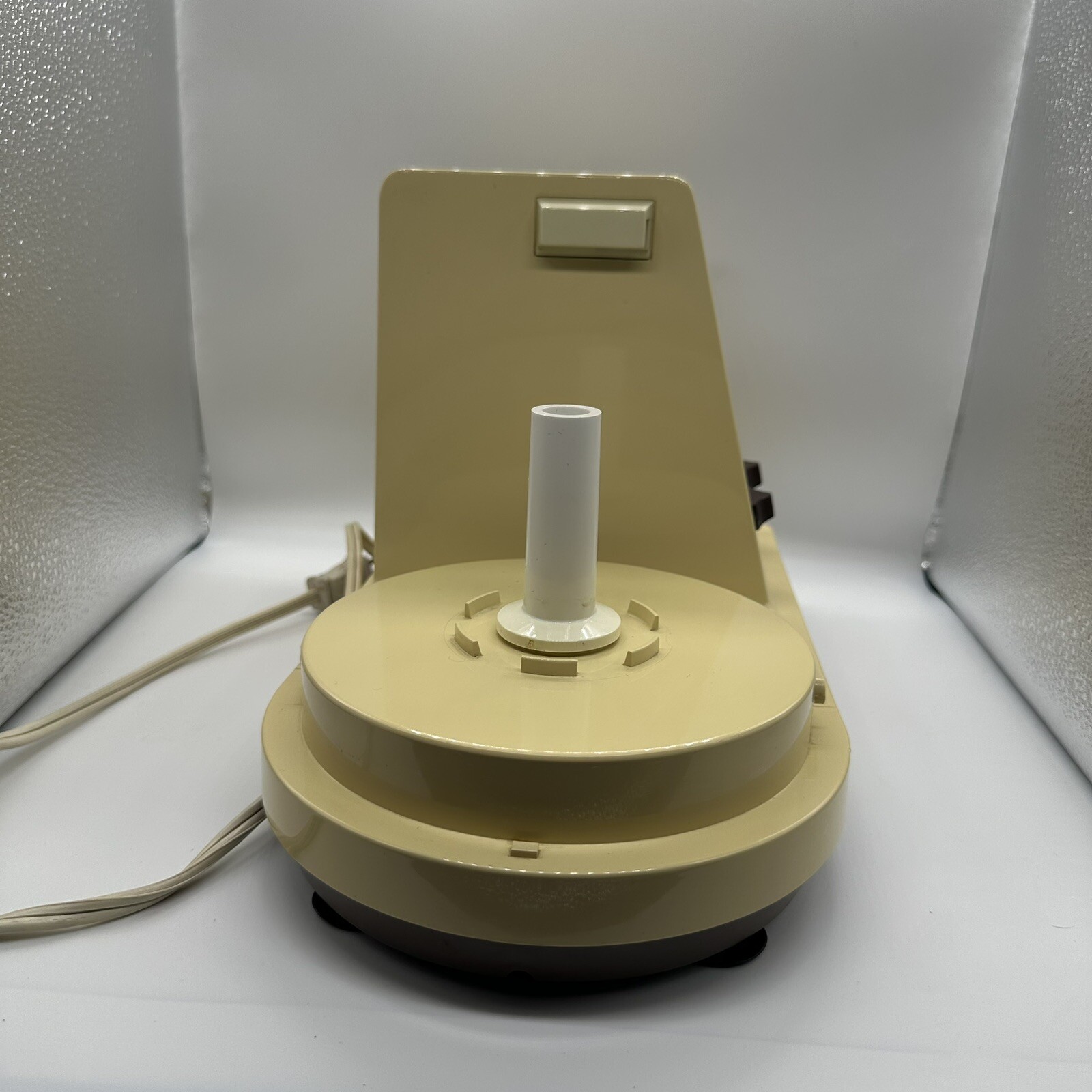 Hamilton Beach Scovill DualSpeed Food Processor Model 7023 Base Only