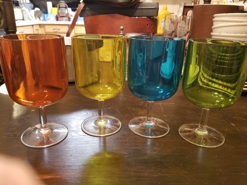 Set of 4 Acrylic Margarita -Dacquari Fruity Drinks Glasses with Colored Stems - Picture 11 of 11