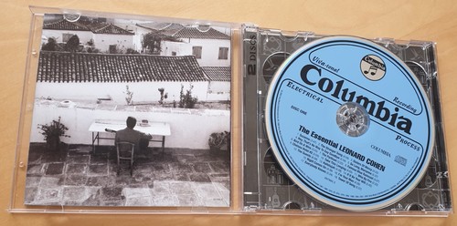 The Essential Leonard Cohen by Leonard Cohen, 2XCD, Columbia, 2002 near new - Picture 3 of 4