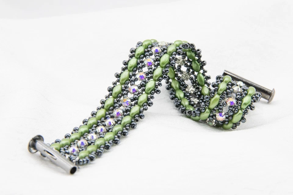 Damen Armband Grün Grau Handarbeit mit Swarovski Glasperlen 17cm Schmuck NEU - Bild 2 von 4