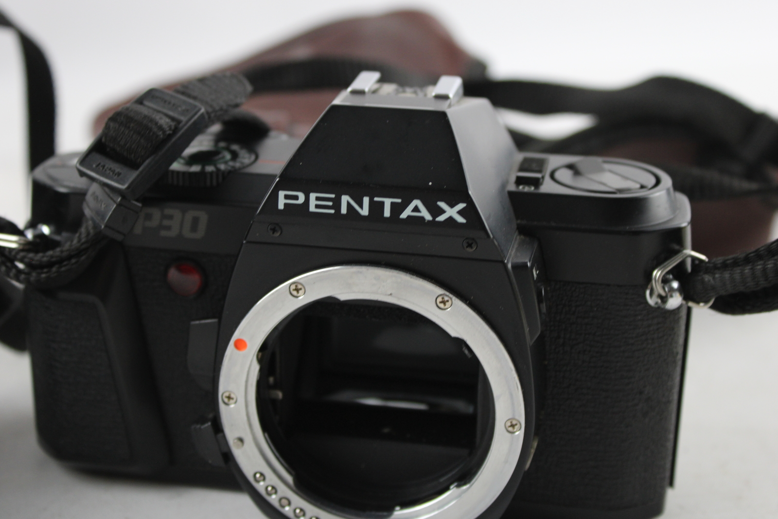 2x SLR FILM CAMERAS Inc. Pentax P30 & Mamiya ZM w/ Lens Mechanically