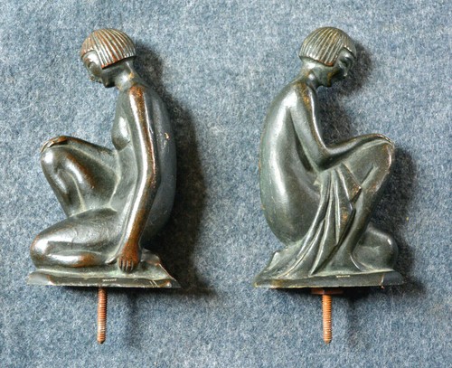 PAAR ATEMBERAUBENDE ANTIKE KLEINE ART DECO ARCHITEKTONISCHE SKULPTUREN BRONZE DAMEN - Bild 2 von 9