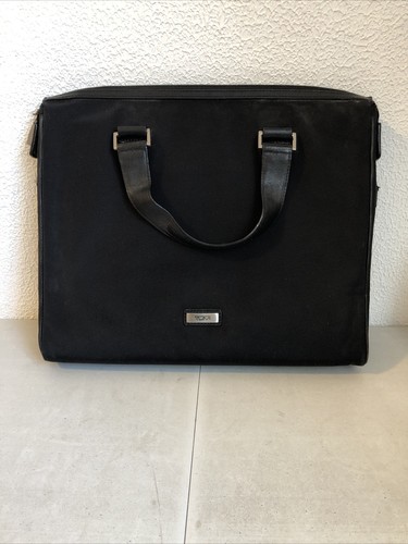 TUMI BLACK NYLON COMPUTER LAPTOP BRIEFCASE HANDLES TABLET PROTECTIVE SLIM J581 - Picture 1 of 15