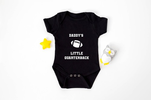 Daddy's Little Quarterback fútbol americano bebé crecimiento - chaleco bebé de la NFL - Body - Imagen 2 de 2
