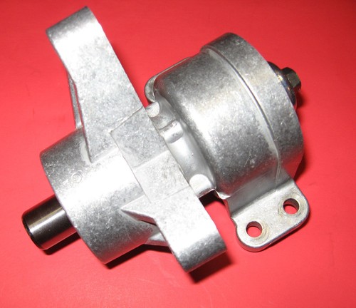 NEW OEM Diesel vacuum pump drive mechanism only 96 - 03 GM 6.5L + DURAMAX - Picture 2 of 2