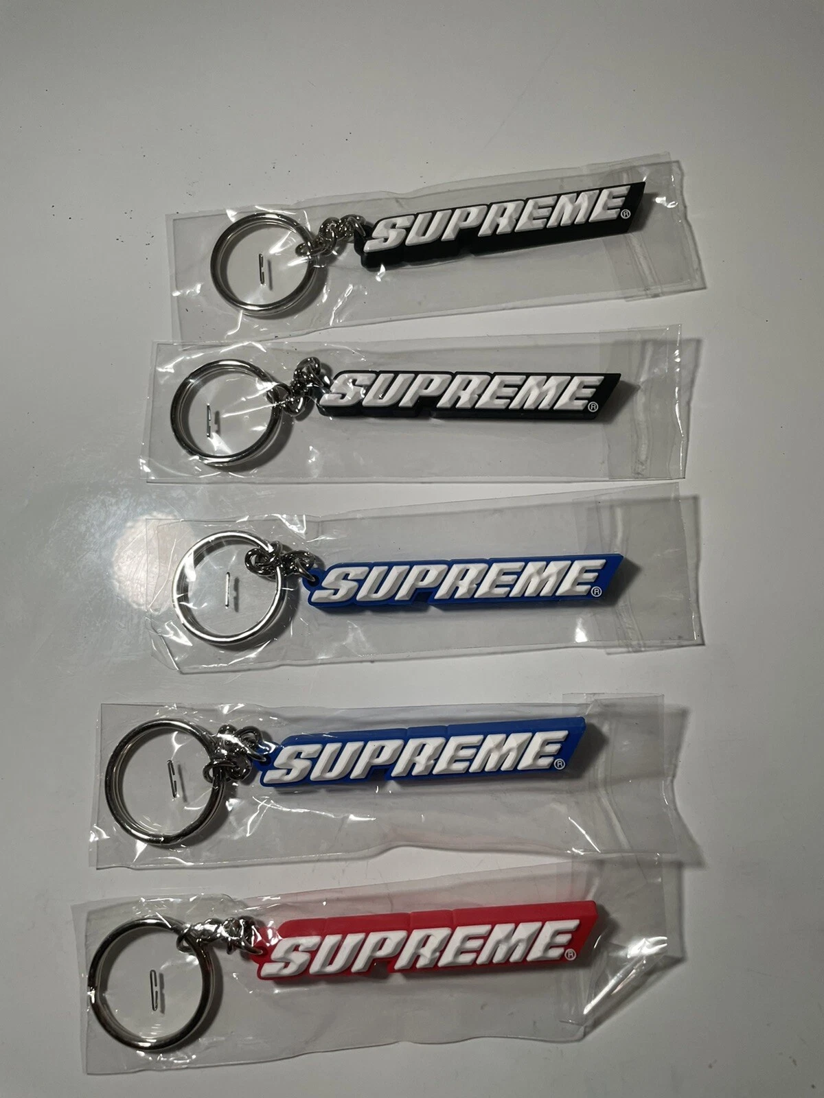 BLACK Supreme Bevel Box Logo Keychain Red SS18 RARE Deadstock Brand New BOX LOGO