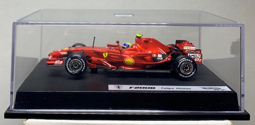 Hot Wheels Ferrari F2008 F1 Felipe Massa RARA 1:43 auto da corsa in scatola con supporto - Foto 2 di 6