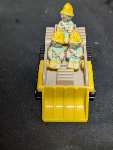 1987 Fraggle Rock Doozers On Bulldozer McDonalds Test Happy Meal Toy VW Rare  - Picture 2 of 5