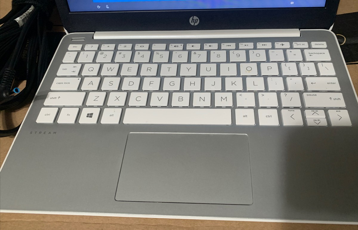 中古　hp Stream 11-ak Laptop 中古 hp Stream 11-ak Laptop Windowsノート本体