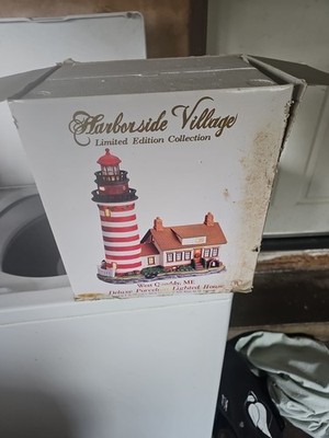 Harborside Village Deluxe Limited Edition Porcelain Lighted House