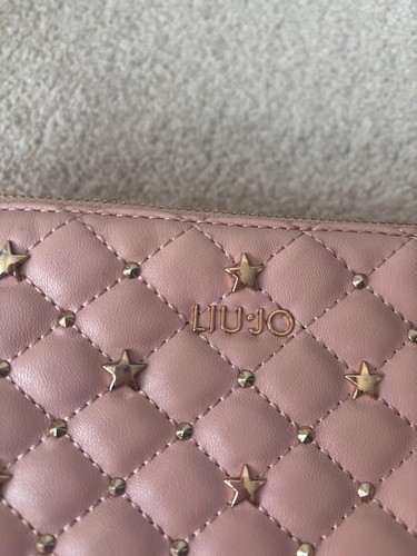 Borsa a mano pochette Liu Jo rosa pallido trapuntata oro stella borchiata - Foto 3 di 8