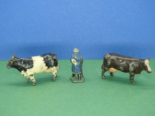 DINKY HORNBY SERIES 1932-41 RARE O GAUGE MINIATURE SHEPHERD FARMER & COWS - Foto 5 di 6